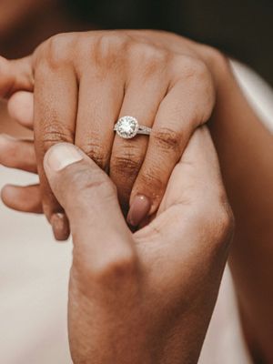 Какие украшения выбрать на празднование безымянной годовщины свадьбы