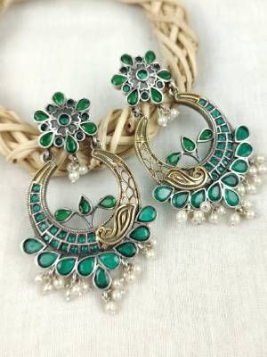 Какие украшения выбрать на празднование нефритовой годовщины свадьбы 