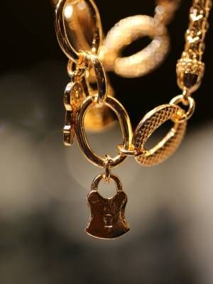 Какие украшения выбрать на празднование стальной годовщины свадьбы