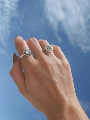 Какие украшения выбрать на празднование никелевой годовщины свадьбы 