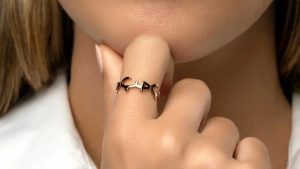 Все, что вам нужно знать о кольцах-обещаниях Все, что вам нужно знать о кольцах-обещаниях