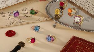 Антикварная инталия с романтическим посланием обретает современный облик Антикварная инталия с романтическим посланием обретает современный облик