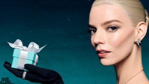 Аня Тейлор-Джой и Tiffany & Co. запечатлели искусство дарения в кампании Love Is a Gift