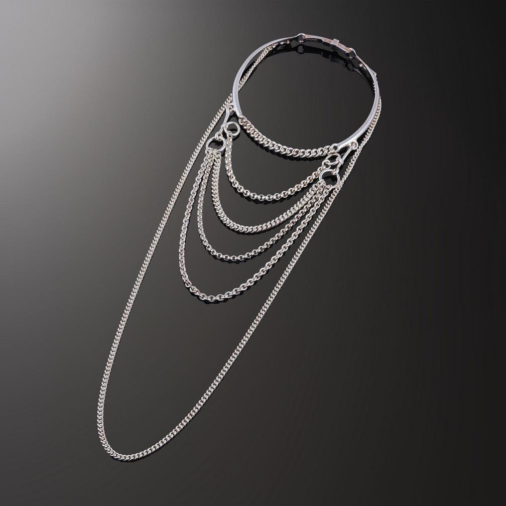 Ожерелье Mors de bride из стерлингового серебра, ориентировочная стоимость: 2300–2900 долларов США