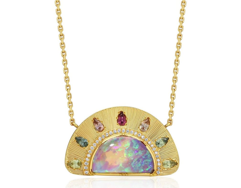 Ожерелье Stargaze из 18-каратного желтого золота с опалом 8,6 карата, сапфирами и бриллиантами Ожерелье Stargaze из 18-каратного желтого золота с опалом 8,6 карата, сапфирами и бриллиантами