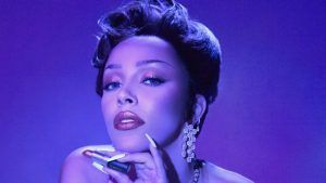 De Beers отправляется в путешествие по пустыне с новой коллекцией цветных бриллиантов