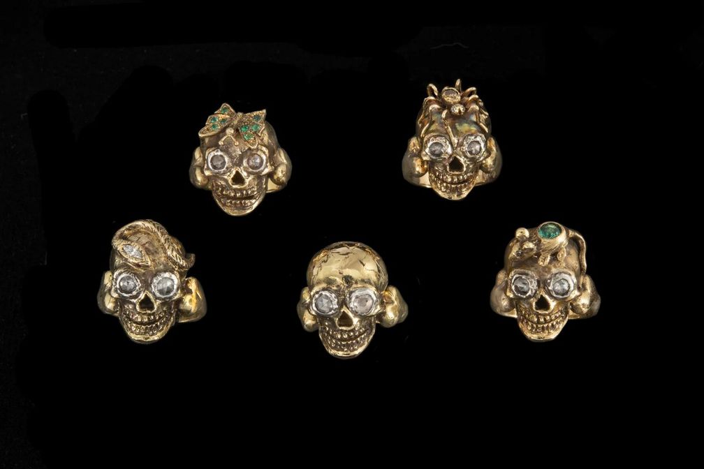 Дизайнер Мария Грация Кьюри всегда носит несколько колец Codognato