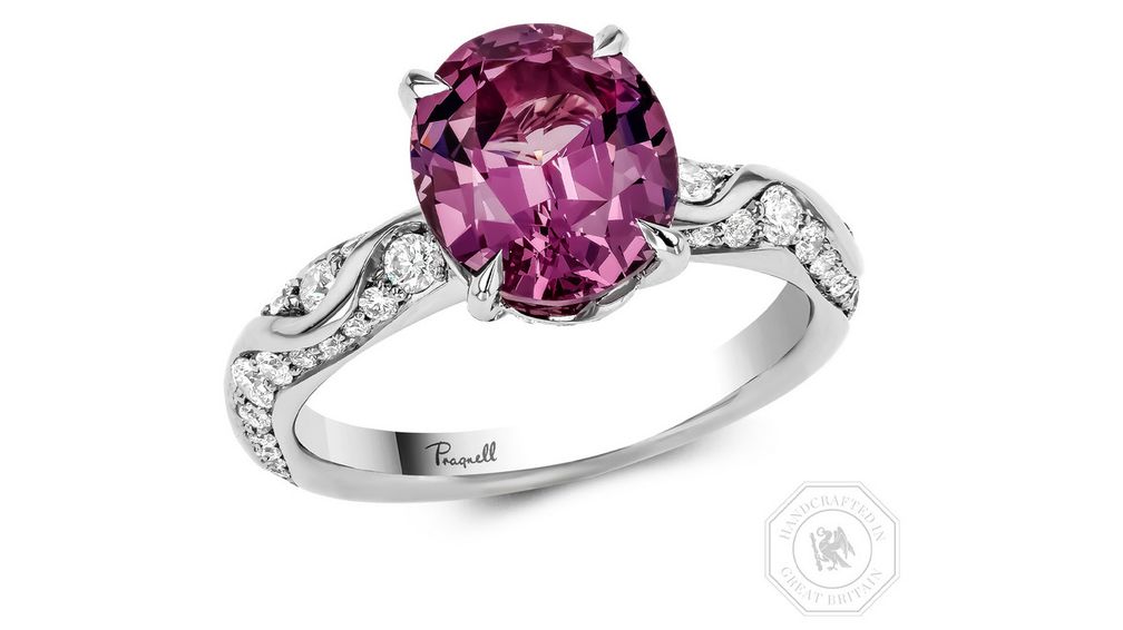 Кольцо с гранатом Kitulo весом 3,38 карата в оправе из платины Кольцо с гранатом Kitulo весом 3,38 карата в оправе из платины