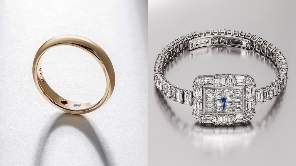 Слева — обручальное кольцо Бенни Бланко от Jacob & Co. с рубином 0,03 карата и аквамарином 0,03 карата в оправе из 18-каратного желтого золота, а справа — его уникальные часы от Jacob & Co. из 18-каратного белого золота с более чем 22 каратами бриллиантов огранки «Ашока» Слева — обручальное кольцо Бенни Бланко от Jacob & Co. с рубином 0,03 карата и аквамарином 0,03 карата в оправе из 18-каратного желтого золота, а справа — его уникальные часы от Jacob & Co. из 18-каратного белого золота с более чем 22 каратами бриллиантов огранки «Ашока»