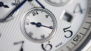 Швейцарское правительство оказывает помощь часовщикам