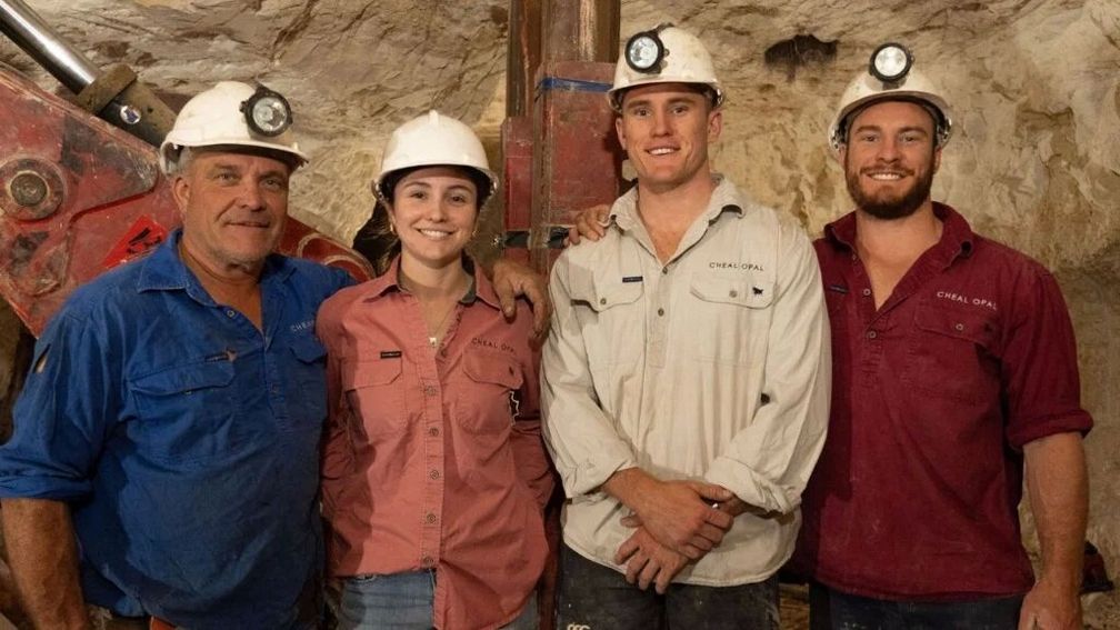 Слева направо: основатель Cheal Opal Крис Чил с детьми Лукой, Оскаром и Рори 