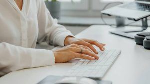 Украшения для докторов: стандартные и необычные идеи