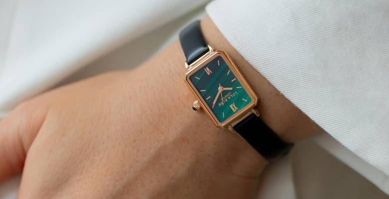 Украшения для стоматологов: стандартные и необычные идеи