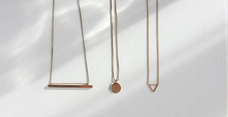 Украшения для ученых и исследователей: стандартные и необычные идеи