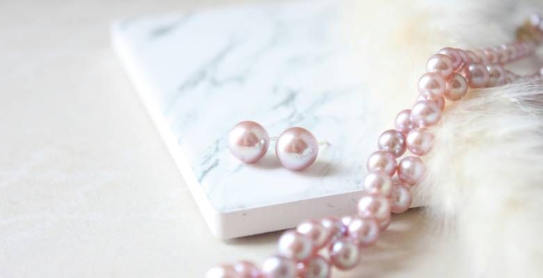 Украшения по гороскопу цветов: что выбрать Ландышу