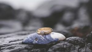 Украшения для любителей гор и альпинистов: стандартные и необычные идеи Украшения для любителей гор и альпинистов: стандартные и необычные идеи