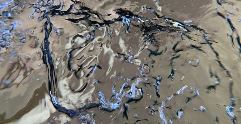 Какие украшения выбрать на празднование ртутной годовщины свадьбы (38 лет)?