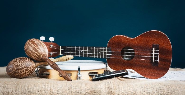 Украшения для музыкантов: стандартные и необычные идеи