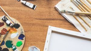 Украшения для художников стандартные и необычные идеи