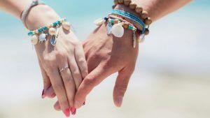 Украшения для дайверов и любителей поплавать: стандартные и необычные идеи