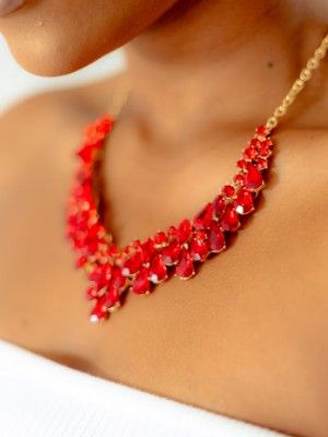 Какие украшения выбрать на празднование каменной (клубничной) годовщины свадьбы (33 года