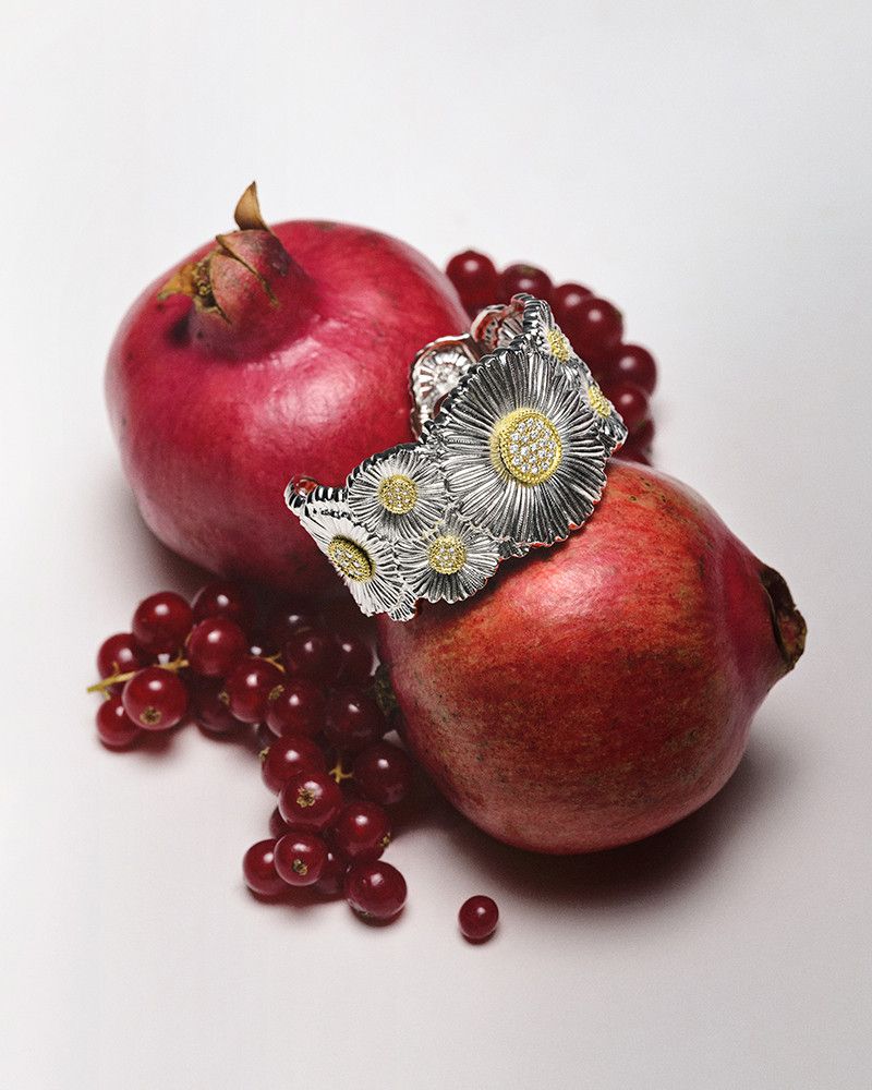 Buccellati отмечает праздничный сезон изысканной коллекцией ювелирных изделий и столового серебра