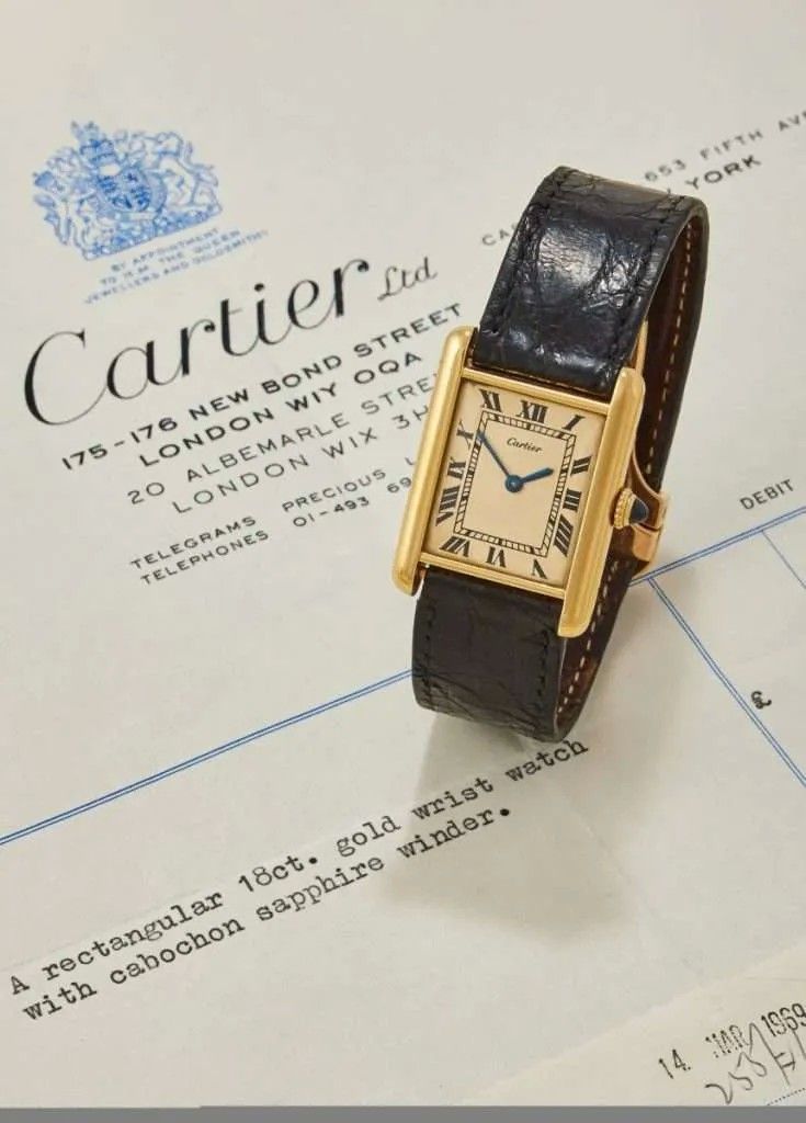 Наручные часы Cartier Tank Louis, созданные в легендарной мастерской Cartier London в 1967 году, продаются на аукционе Dreweatts