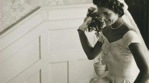 История необычного помолвочного кольца Джеки Кеннеди, ч. 2