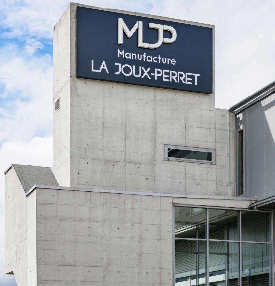 LVMH приобрела миноритарный пакет акций производителя часовых механизмов, принадлежащего Citizen Group