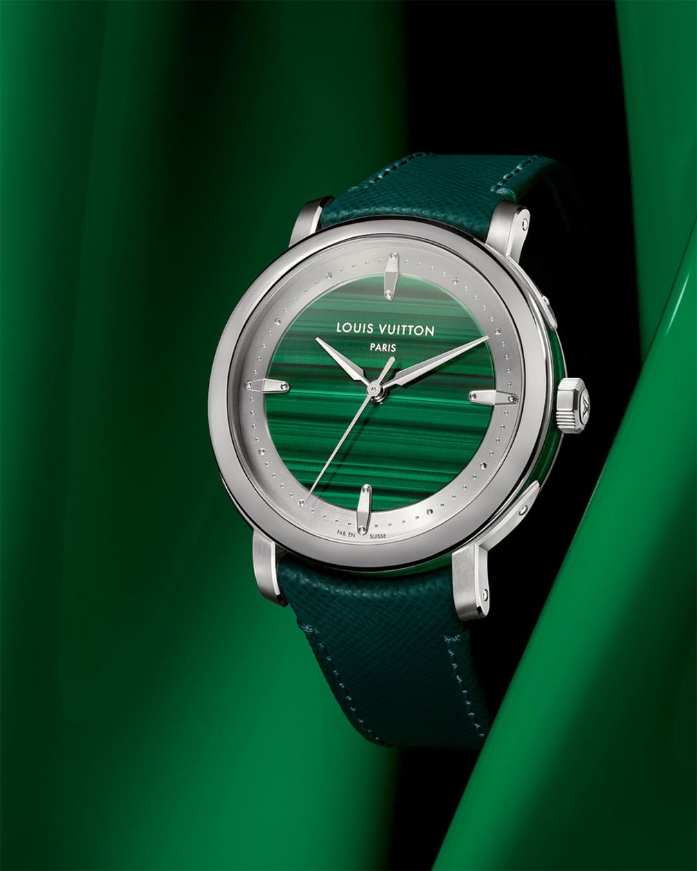 Часы Escale из поделочных камней от Louis Vuitton
