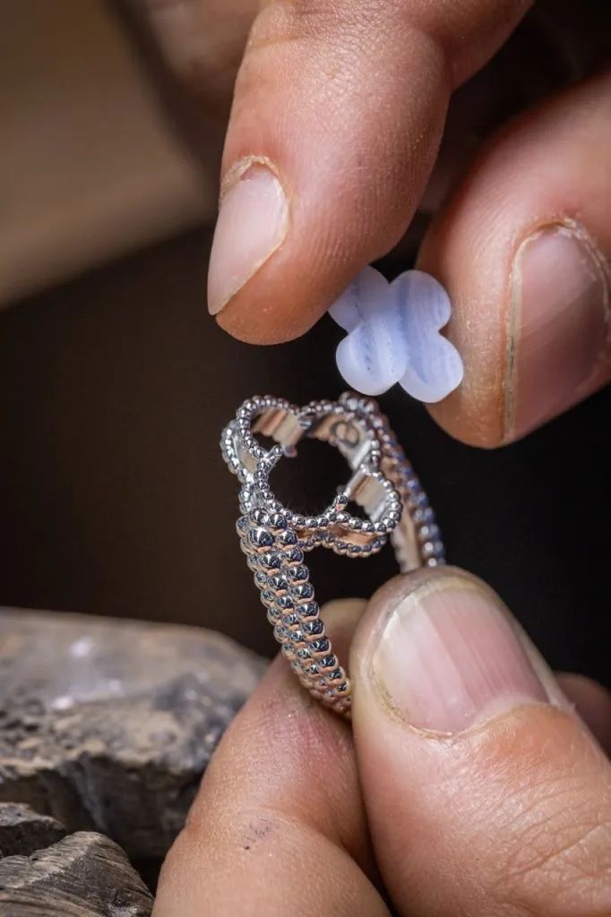 Любимый мотив Alhambra расцветает благодаря дизайну и материалам, ч. 2