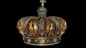 Лувр восстановит корону, поврежденную во время ограбления