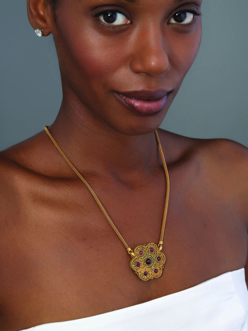 Ожерелье The Scrolling Floret. Фото: Чад Джонсон