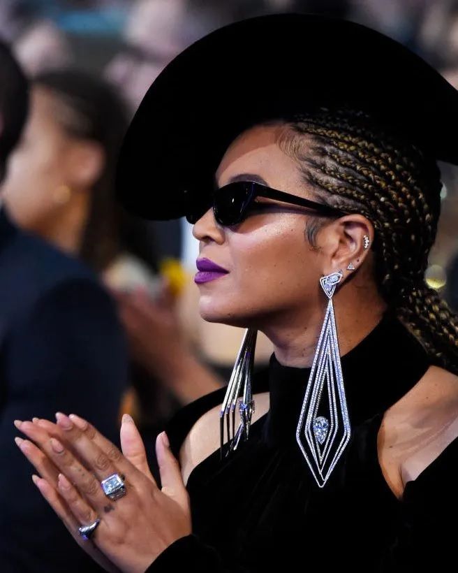 Руководство по выбору лучших бриллиантовых сережек-люстр, ч. 1