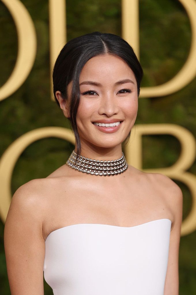 Эффектные чокеры – ювелирный тренд, вдохновленный 90-ми