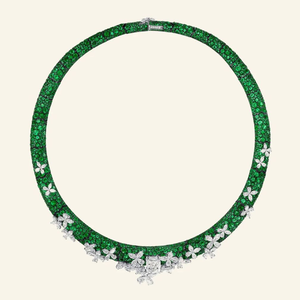 Колье Butterfly от Graff из белого золота с изумрудами и бриллиантами