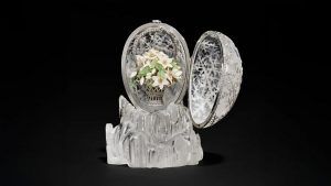 Самое роскошное яйцо Фаберже, инкрустированное бриллиантами, будет выставлено на аукцион