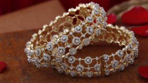 Как оригинально подарить украшения на Новый 2026 год Огненной Лошади?