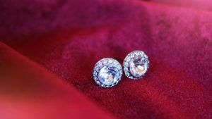 Какие украшения подарить учительнице на Новый 2026 год Огненной Лошади? Какие украшения подарить учительнице на Новый 2026 год Огненной Лошади?