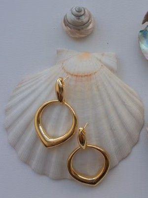 Какие украшения подарить учительнице на Новый 2026 год