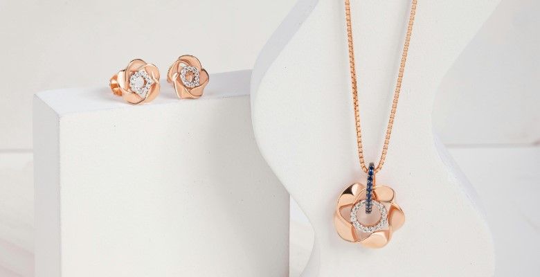 Почему розовое золото со временем может тускнеть