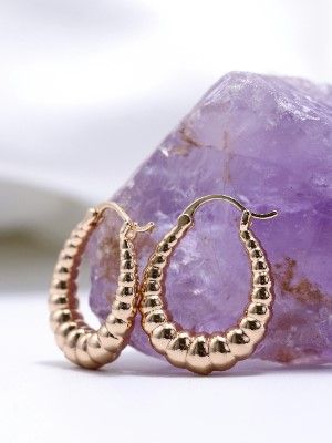 Какие украшения подарить невестке на Новый 2026 го