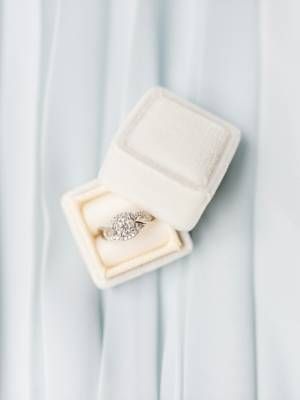 Какие украшения подарить маме на Новый 2026 год