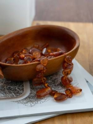 Какие украшения подарить сестре на Новый 2026 год