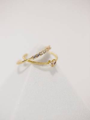 Какие украшения подарить внучке на Новый 2026 год