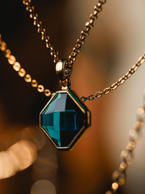 Что делать с подаренным украшением, которое вы не будете носить