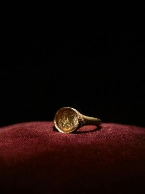 Какие украшения подарить папе парня на Новый 2026 год