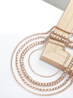 Какие украшения подарить начальнице на Новый 2026 год