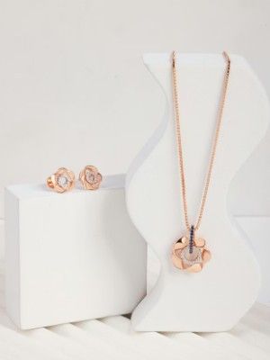 Какие украшения подарить учительнице на Новый 2026 год