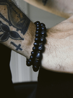 Какие украшения подарить свекру на Новый 2026 год